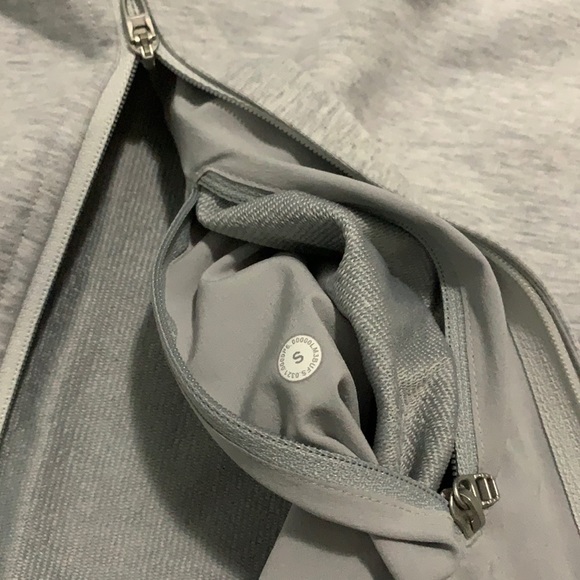 Lululemon Sweatshirt - Picture 7 of 16